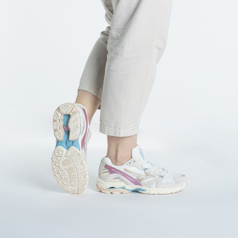 Scarpe da donna Mizuno Wave Rider 10 sabbia bianca/ sabbia mutevole/bianco neve 2