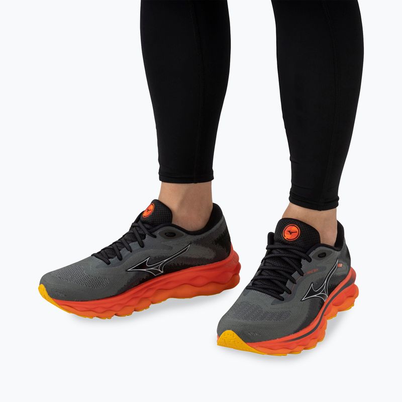 Scarpe da corsa da uomo Mizuno Wave Sky 7 turbolenza/nickel/corallo caldo 3