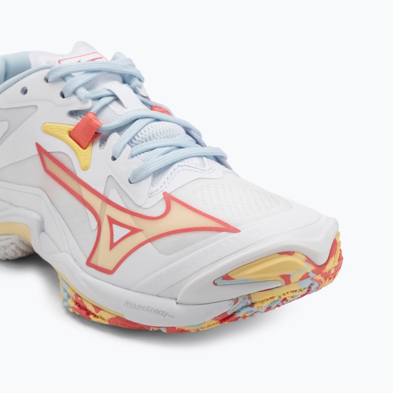 Scarpe da pallavolo donna Mizuno Wave Lightning Z8 bianco/calipso coral/pale banana 7