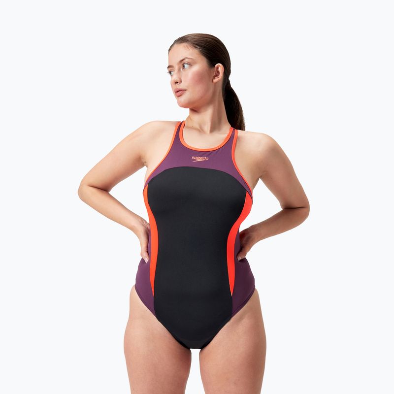 Speedo Costume intero a collo alto con spacco incrociato sulla schiena nero/plum dandy/rosso sirena 5