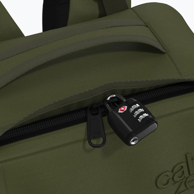 Zaino da trekking CabinZero Military 44 l verde 8