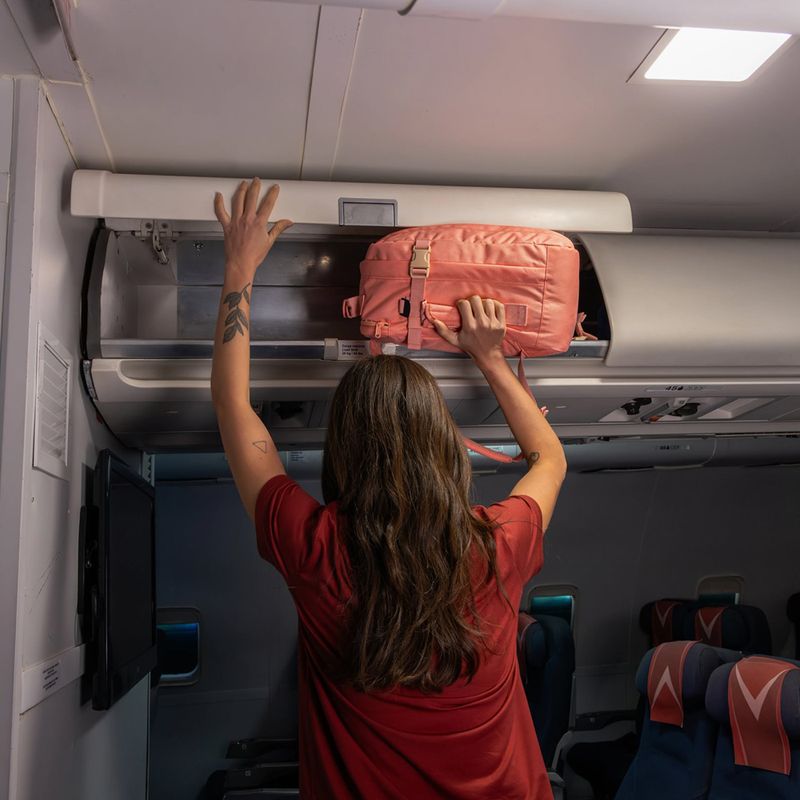 Zaino da trekking CabinZero Classic Tech 28 and pink 14