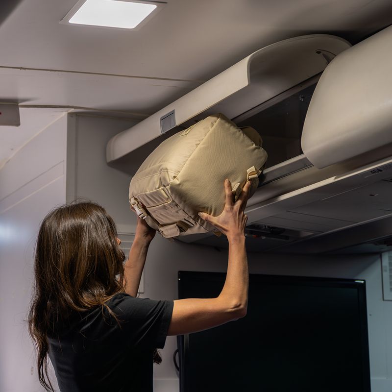 Zaino da trekking CabinZero Classic Tech 28 l shell white 19