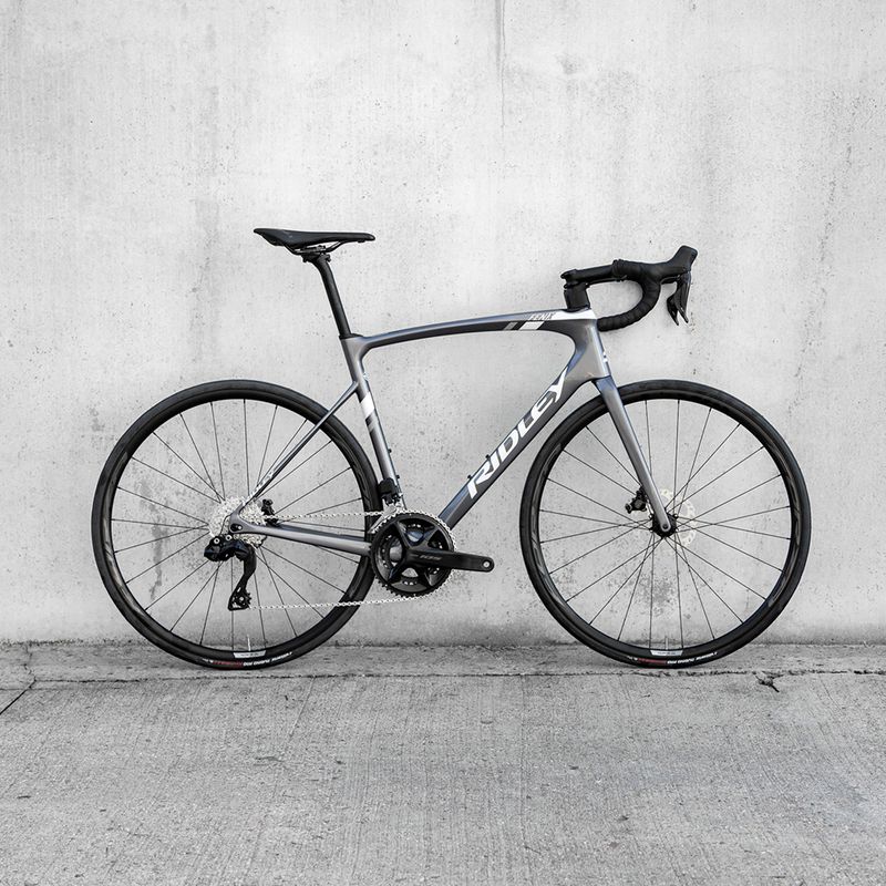 Ridley Fenix Disc 105 grigio artico/lucido bici da corsa 2