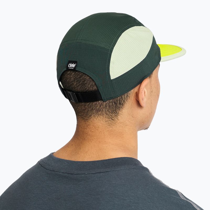 Cappellino con visiera Ciele Athletics GOCap Field Iconic Bar spruce/light moss 6