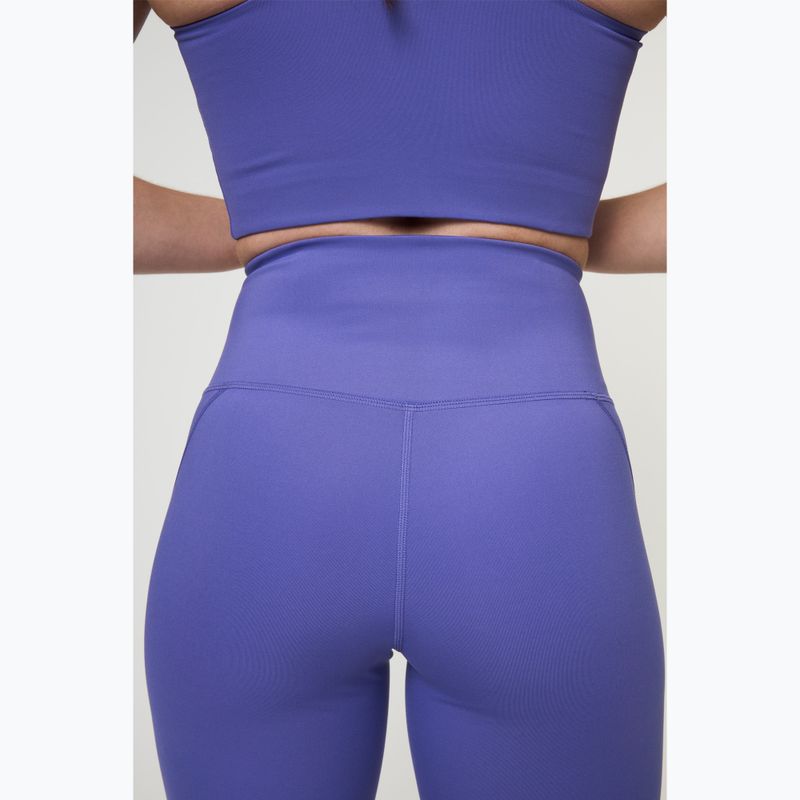 Pantaloncini da allenamento Girlfriend Collective Compressive wild iris da donna 8