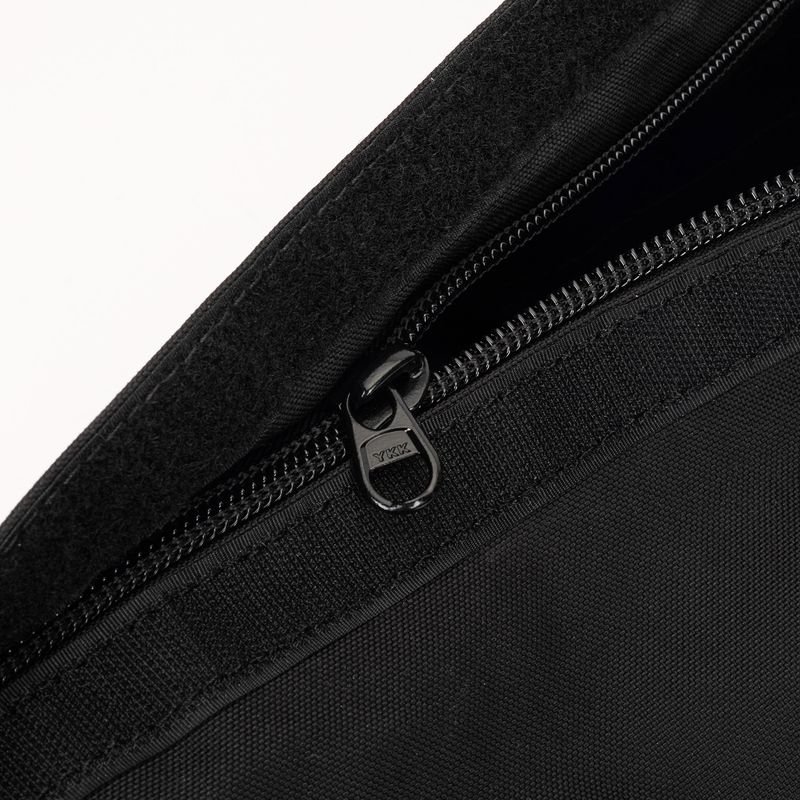 Sacco da allenamento THORN FIT SandBag black 6