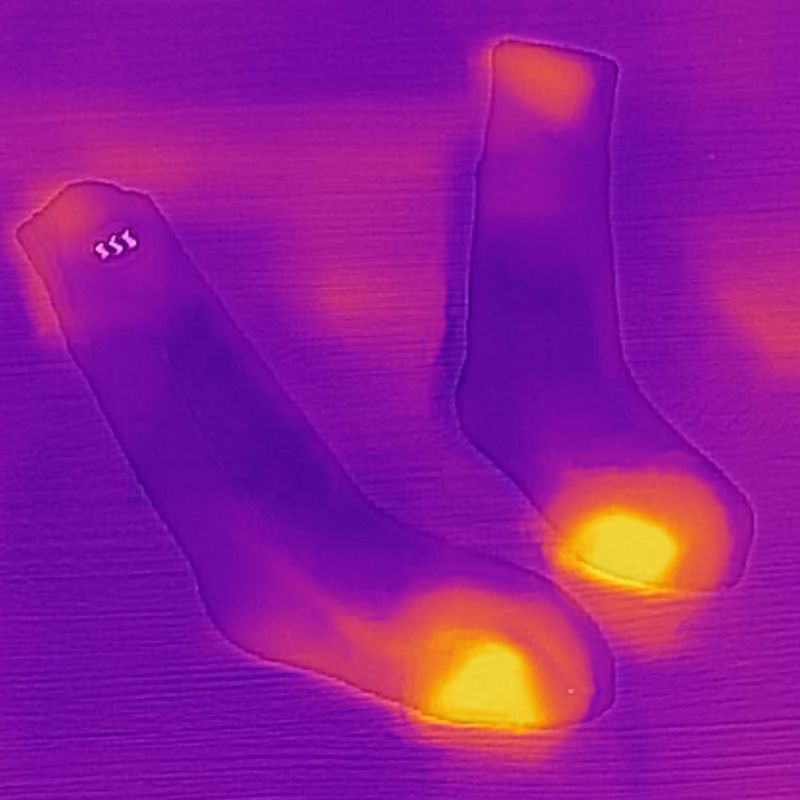 Glovii GQ3 calze riscaldate con telecomando rosso 12