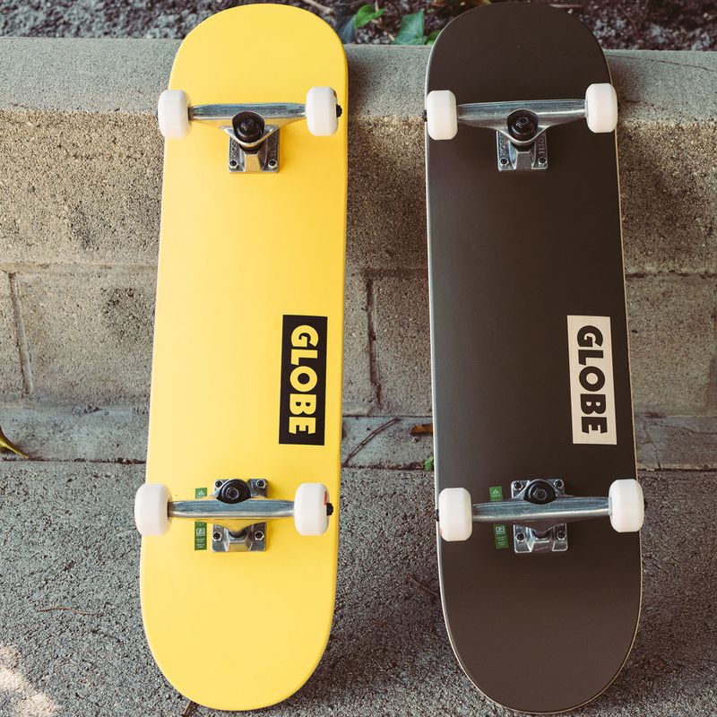 Globe Goodstock skateboard classico nero 8