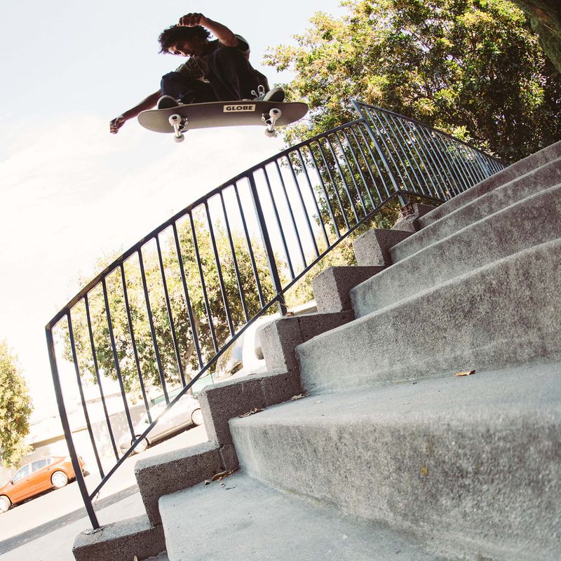 Globe Goodstock skateboard classico nero 10