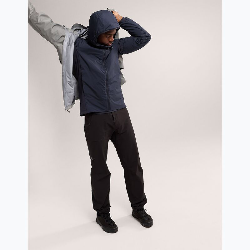Giacca isolata Arcteryx Atom Hoody da uomo, zaffiro nero 2