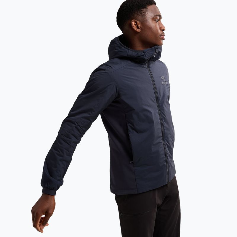 Giacca isolata Arcteryx Atom Hoody da uomo, zaffiro nero 4