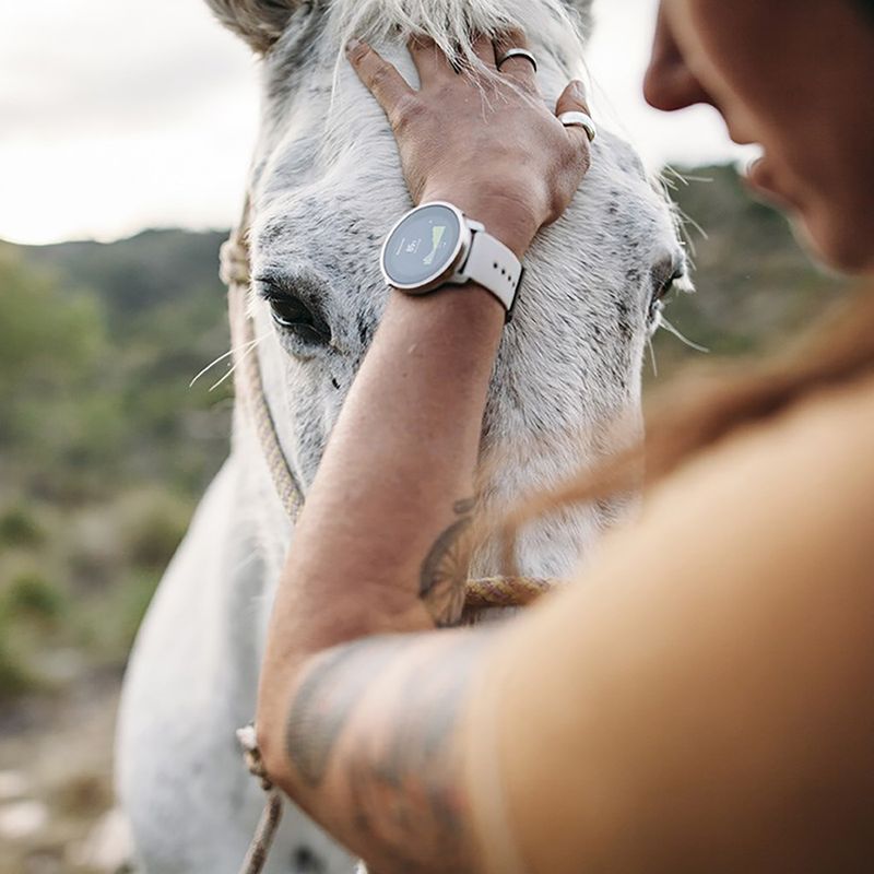 Orologio Suunto 9 Peak Granite in titanio bianco SS050519000 6