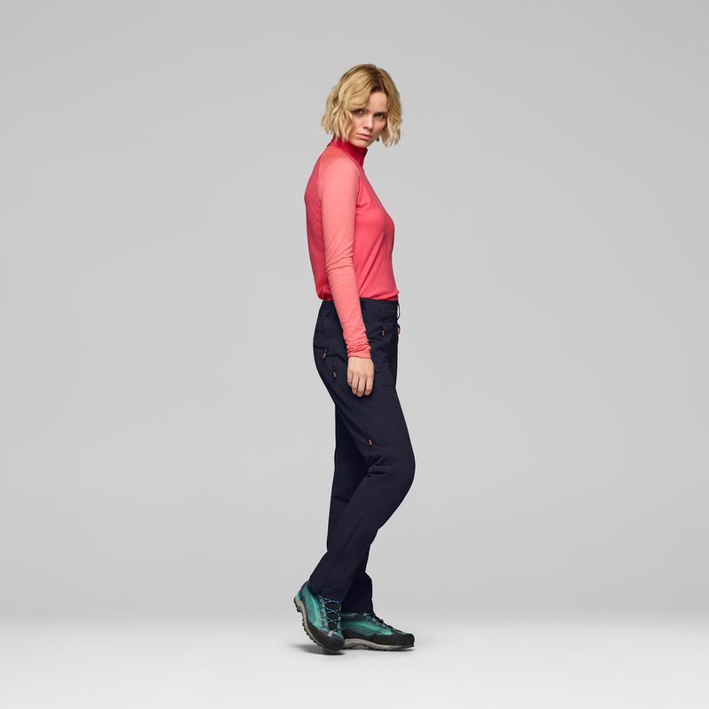 Pantaloni da trekking da donna Norrona Femund Flex1 caviar black 4