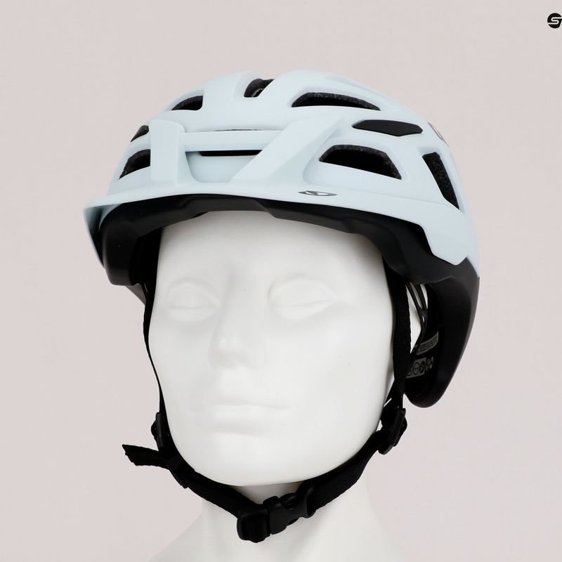 Casco da bici Giro Radix matte chalk 9