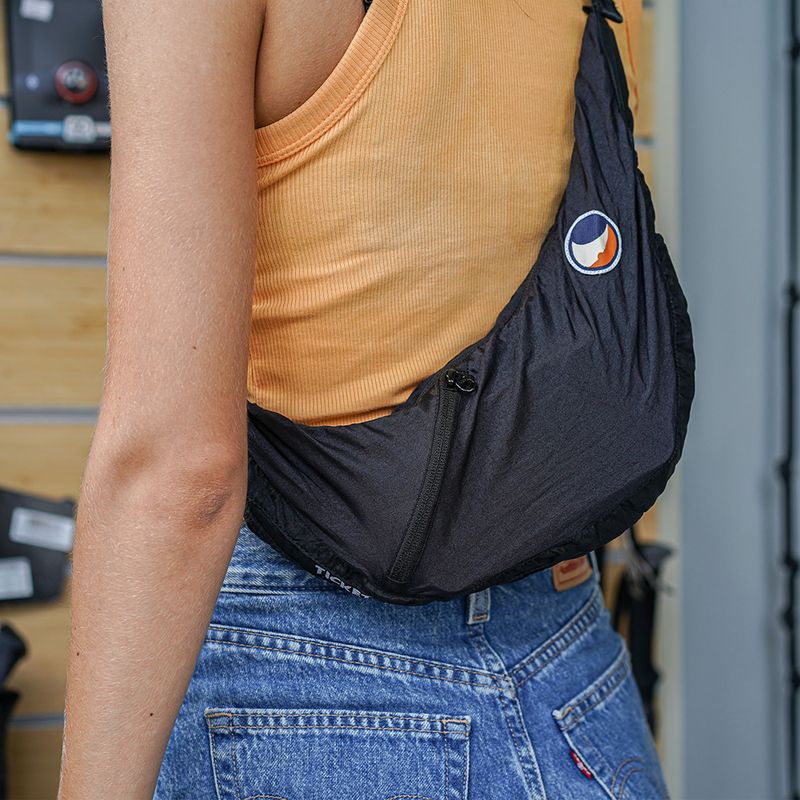 Ticket To The Moon - Borsa a tracolla con fionda in stile upcycled, nero 14