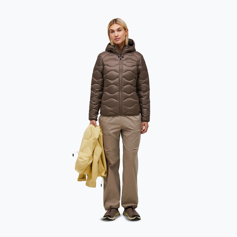 Piumino donna Peak Performance Helium Down Hood terrain tan 2