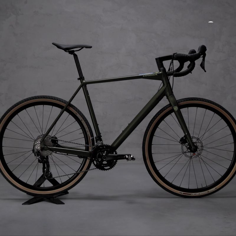 Orbea Terra H30, bici da ghiaia verde militare 15