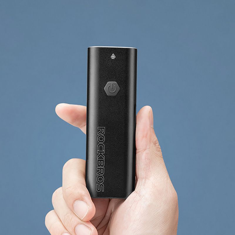 Luce anteriore per bicicletta Rockbros RHL600 nero 2