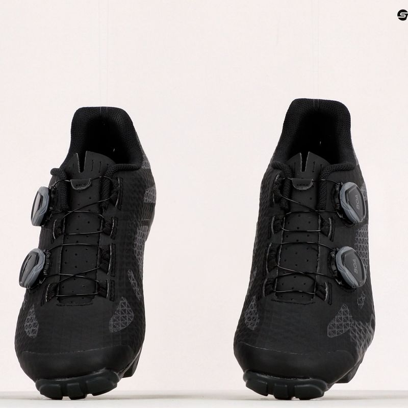 Scarpe da ciclismo MTB da uomo Giro Sector nero/ombra scura 12