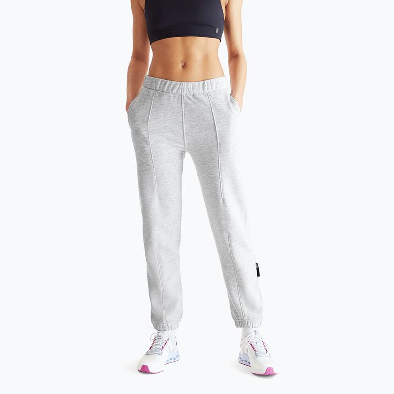 Pantaloni da donna sul cratere On Club