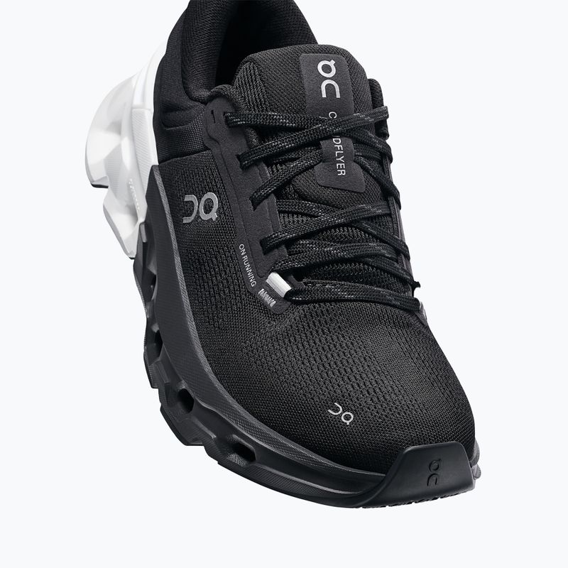 Scarpe da corsa On Running Cloudflyer 5 bianco/nero delle donne 8