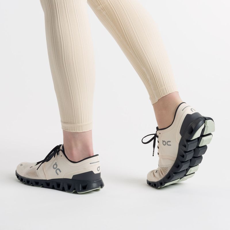 Scarpe da corsa da donna On Running Cloud X 3 fawn/magnet 3