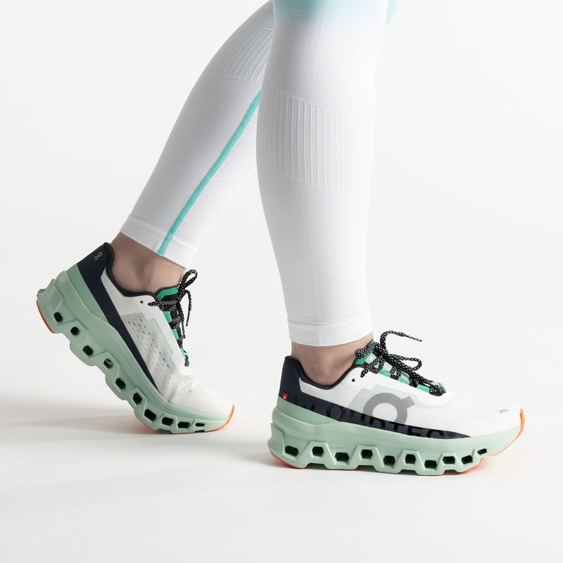 Scarpe da corsa On Running Cloudmonster undyed bianco/crema da donna 2