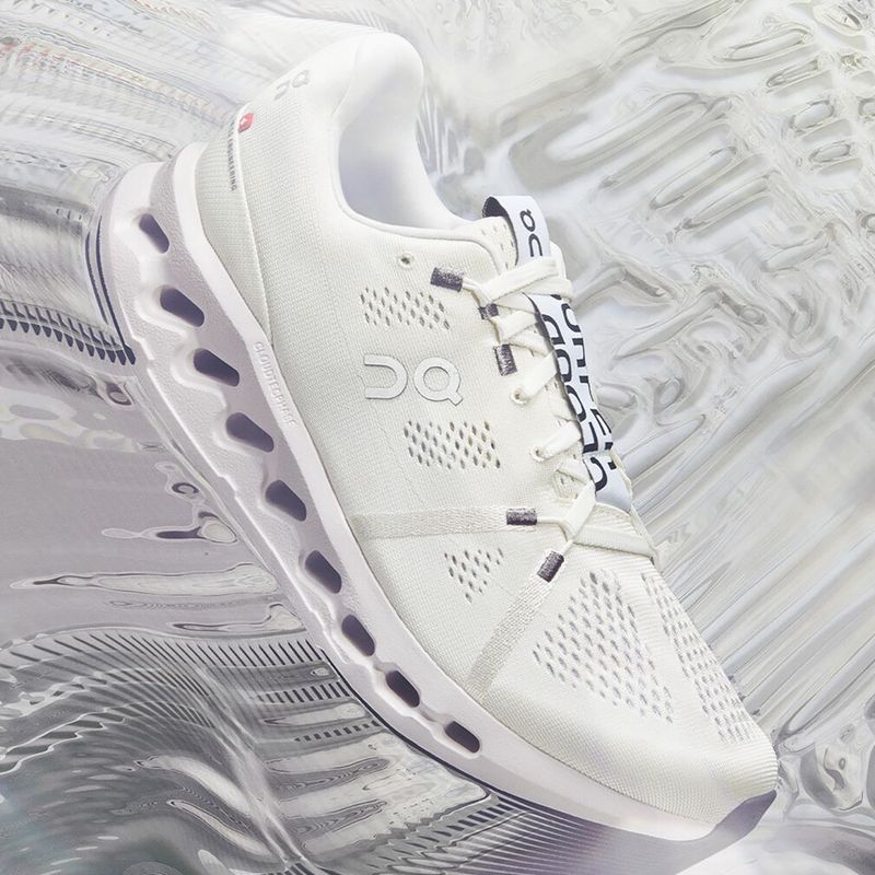 Scarpe da corsa On Cloudsurfer uomo bianco/gelo 8