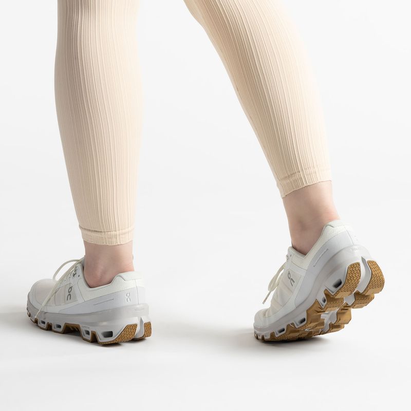 Scarpe da corsa On Running Cloudventure ice/glacier da donna 3