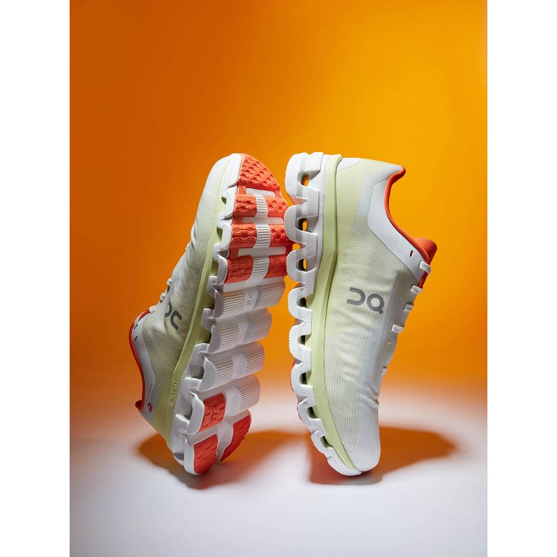 Scarpe da corsa On Cloudflow 4 bianco/fieno da uomo 7