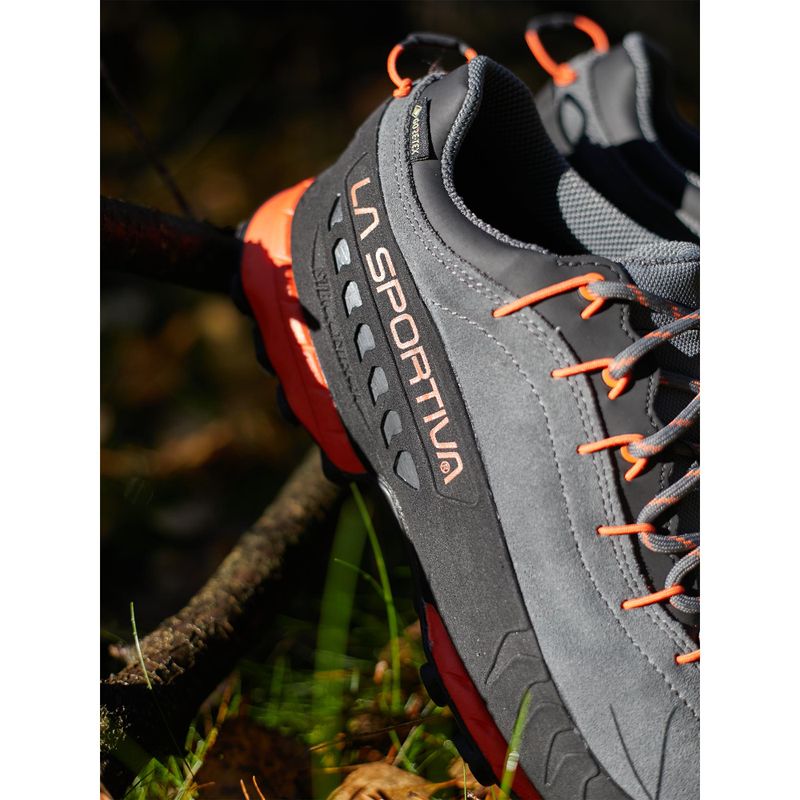 Scarponi da trekking da uomo La Sportiva TX4 GTX carbon/flame 10