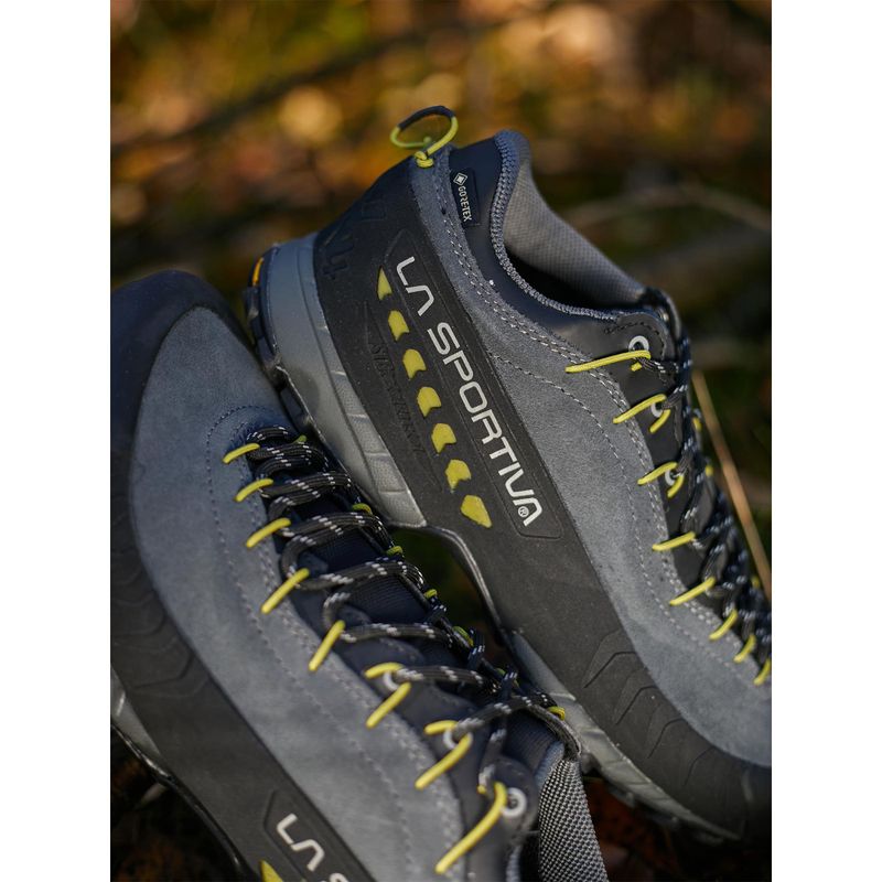 Scarponi da trekking da uomo La Sportiva TX4 GTX carbonio/kiwi 11