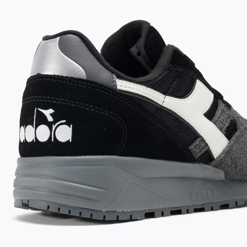 Scarpe Diadora N902 Hairy Suede nero/nero 9