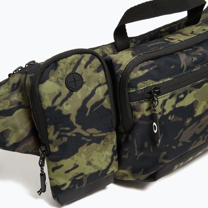 Oakley Road Trip RC 4 l tiger camo green kidney pouch 3