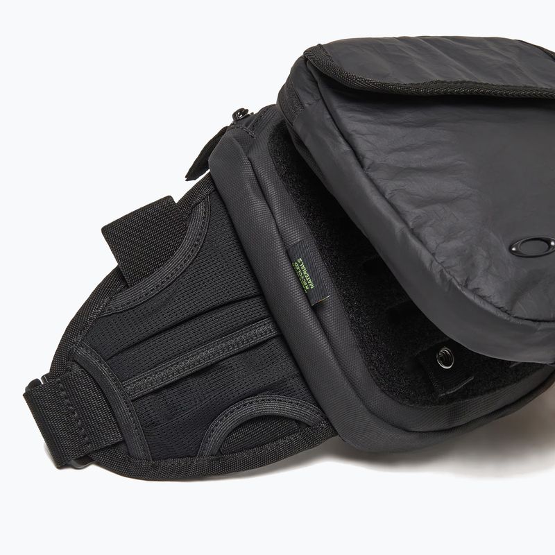 Marsupio cintura Oakley Latitude Flex 6,5 l blackout 4