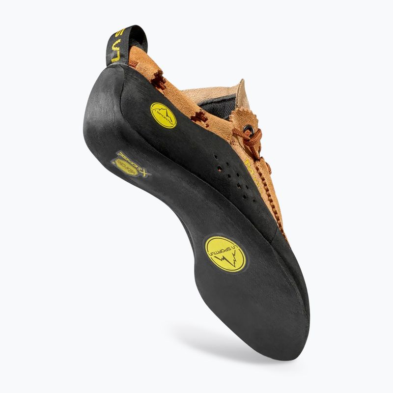 Scarpette da arrampicata La Sportiva Mythos brown 4