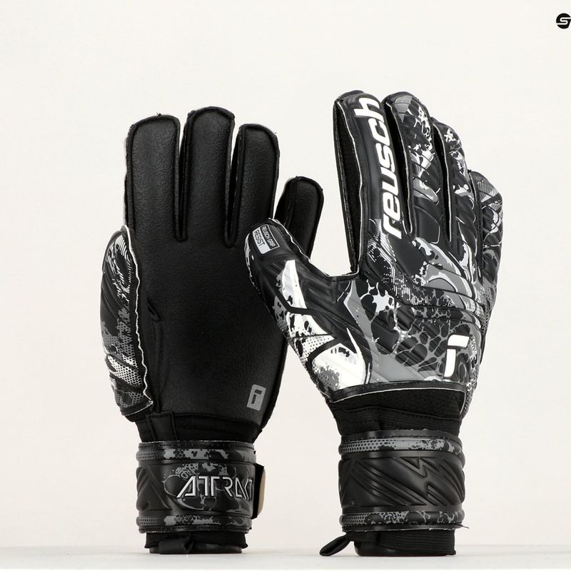 Guanti da portiere Reusch Attrakt Resist nero 9