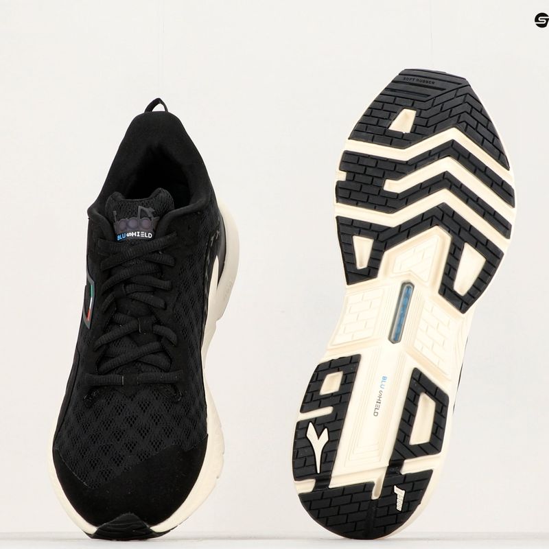 Scarpe da corsa uomo Diadora Mythos Blushield Volo Hip 3 nero DD-101.179089-C2609 18