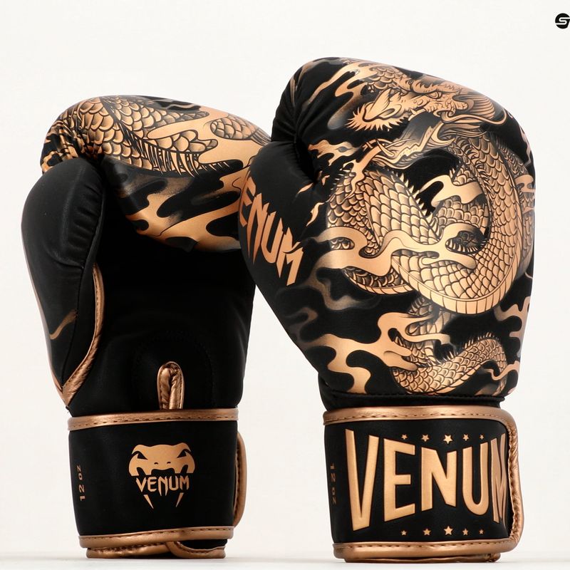 Guantoni da boxe Venum Dragon's Flight nero/bronzo 9