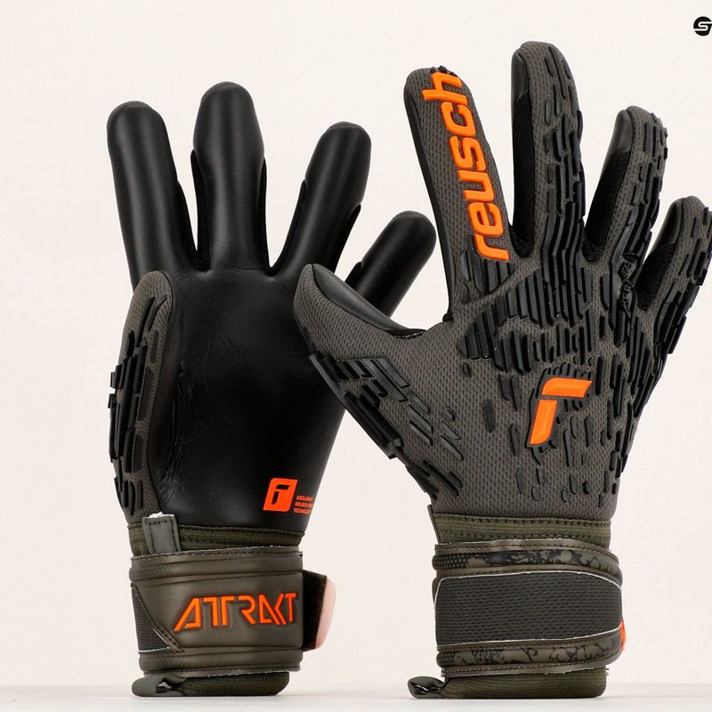 Guanti da portiere Reusch Attrakt Freegel Silver verde deserto/arancio shocking/nero 10