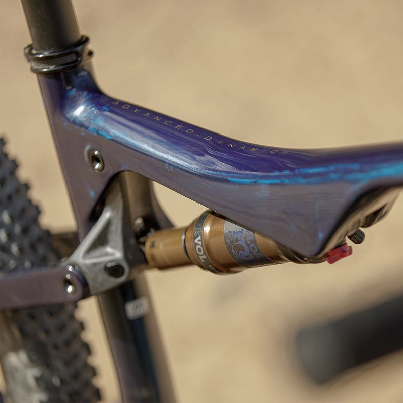 Orbea Oiz M-Pro 2022 blu/oro mountain bike 7