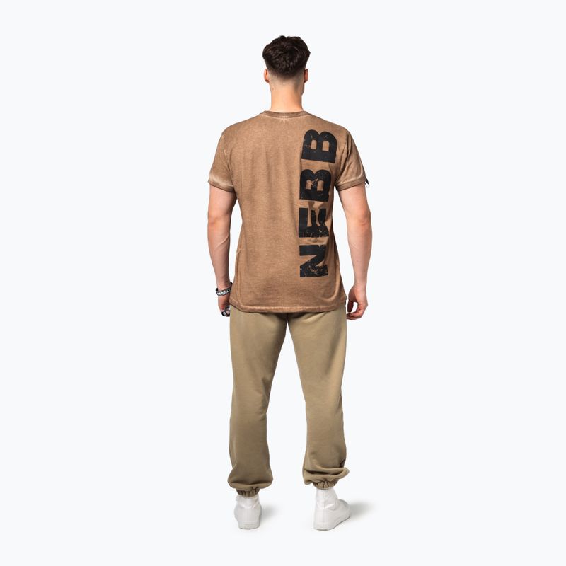 NEBBIA Washed-Off Max Out camicia da allenamento da uomo marrone chiaro 3