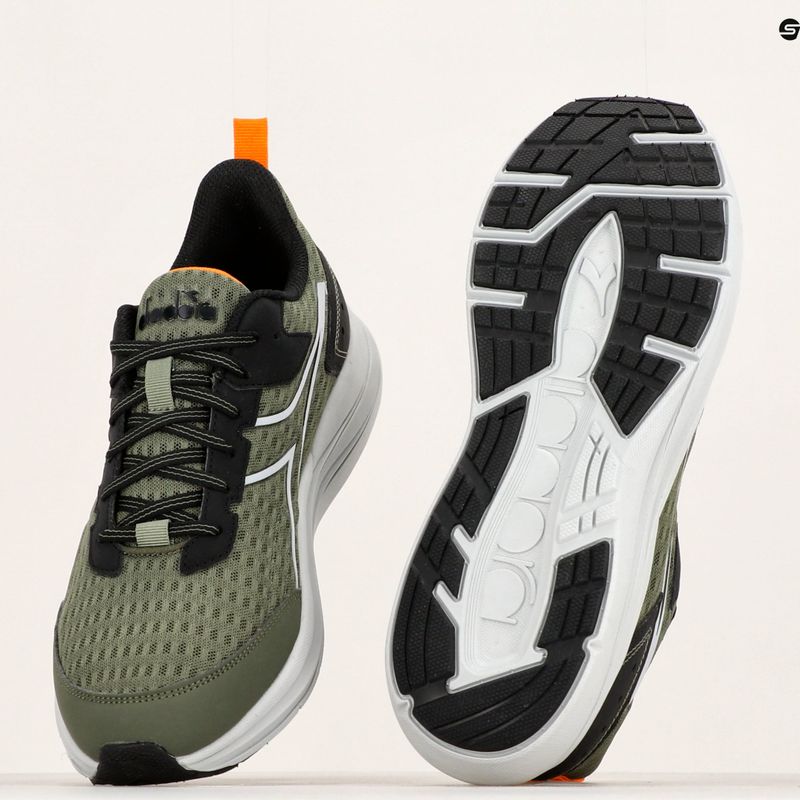 Scarpe da corsa da uomo Diadora Snipe olivina/nero 15