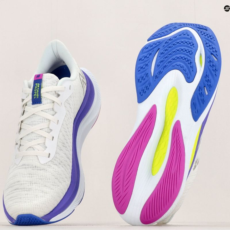New Balance FuelCell Propel v4 bianco/multi scarpe da corsa da donna 15