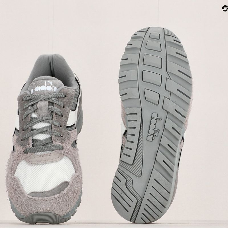 Scarpe Diadora N902 Hairy Suede grigio melange 18