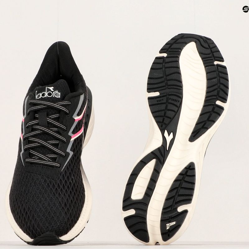 Scarpe da corsa da donna Diadora Strada nero/bianco smeraldo 19
