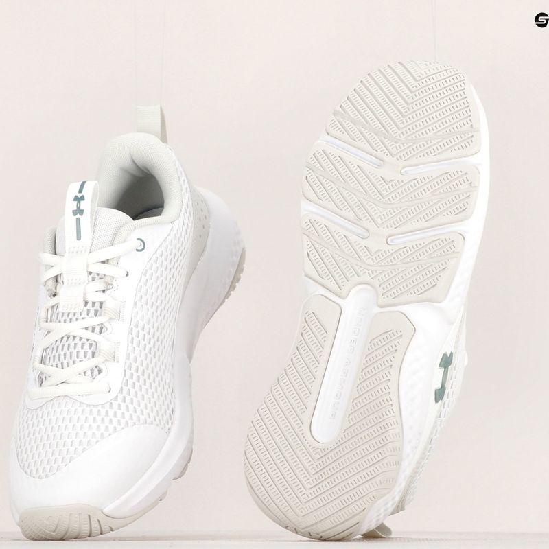 Scarpe da allenamento da donna Under Armour W Dynamic Select bianco/bianco clay/verde metallico grit 10