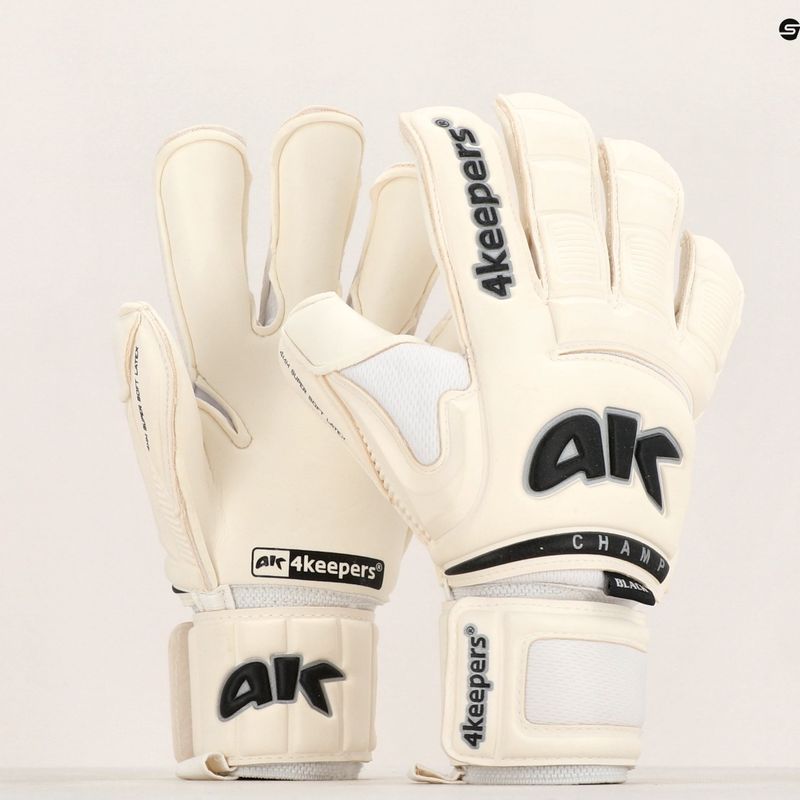 4Keepers Champ Black VI guanti da portiere bianchi 5