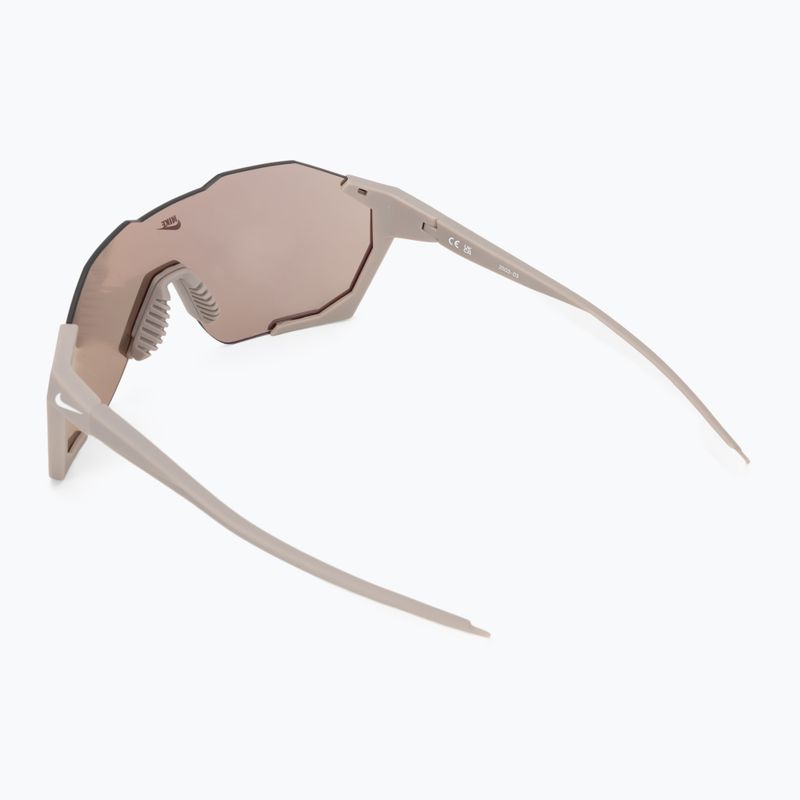Occhiali da sole Nike Charged Shield matte college grey/gold mirror 2